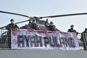 Tuntaskan Misi Di Lebanon, Kasal Sambut Kepulangan KRI SIM-367 Di Pangkalan Surabaya