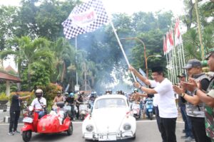 Gus Muhdlor Bersama Gubernur Khofifah Berangkatkan East Java VW dan Vespa Festival 2022