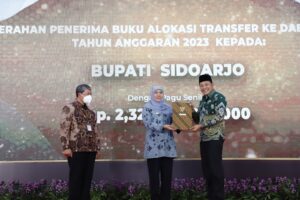 Kabupaten Sidoarjo Raih Penghargaan Penyalur KUR Terbaik Peringkat I se- Jatim