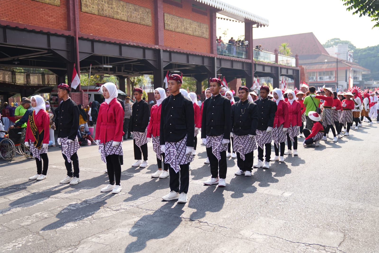 Budiarto Apresiasi Gerak Jalan Tematik Kota Mojokerto