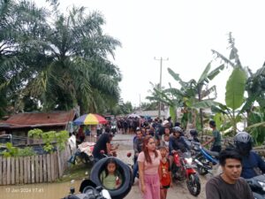 Lebih Kurang 376 Rumah Desa Pulah Kayu Aro Terendam Banjir Belum Mendapatkan Bantuan Dari Pemerintah