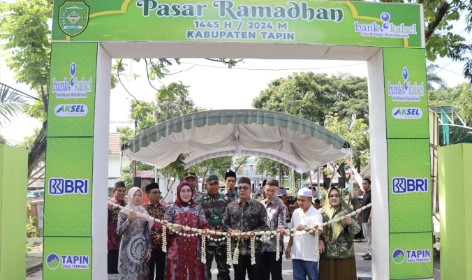 Pj.Bupati Tapin Buka Pasar Ramadhan