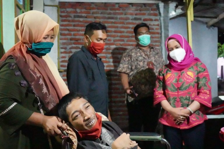 Peringati Hari Disabilitas, Ning Ita Kunjungi Warga Disabilitas Kota Mojokerto