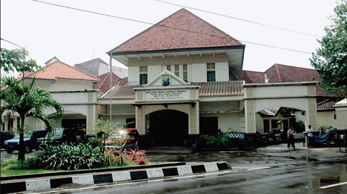 Anggota Pol PP Surabaya ini Dikeroyok Pemuda Tak Dikenal