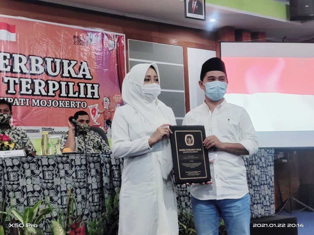 TERPILIH : Cabup Ikbar Telah Ditetapkan KPU Sebagai Bupati Mojokerto(foto.achmadmardianto)