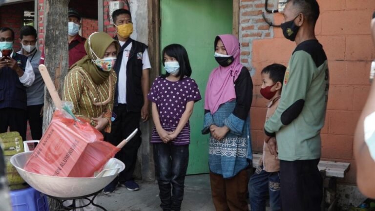 Walikota Sering Kunjungi Warganya, Untuk Tindaklanjuti Curhat Ning Ita
