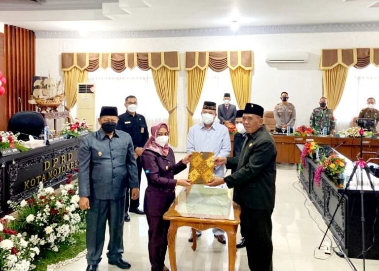 DPRD dan Wali Kota Sahkan Perubahan APBD Tahun 2021.