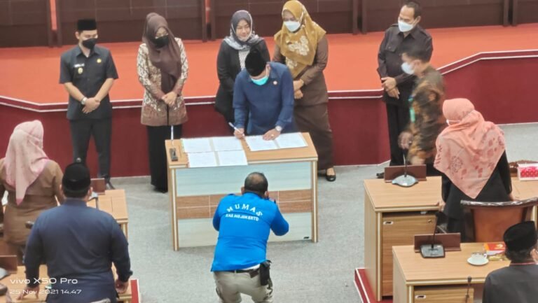 DPRD dan Bupati Telah Tetapkan Raperda Tentang APBD Tahun 2022