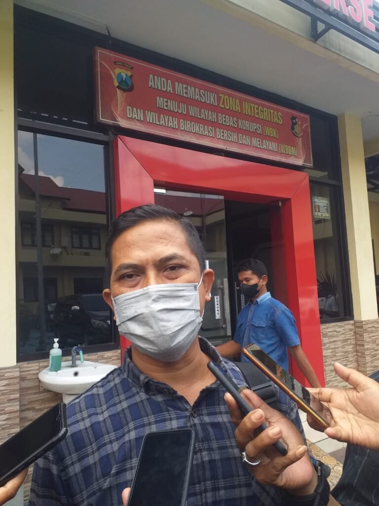 Ketua LKH Barracuda Penuhi Panggilan Polres Mojokerto Usai Melaporkan Pencemaran Limbah UD. Puri Pangan Sejati