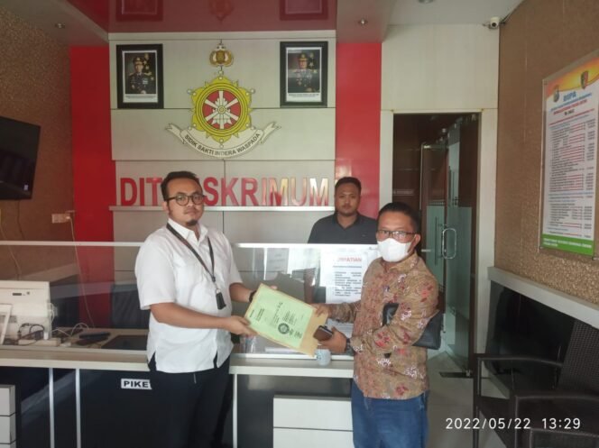 
					Pagar Jati DPW Jatim dan Korban Penipuan CPNS Laporkan Calo CPNS Asal Jombang ke Polda Jatim