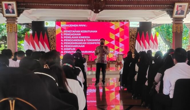 
					Bupati Angkat 204 Guru Jadi P3K, Guru Harus 