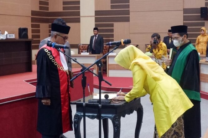 
					Any Mahnunah Kembali Jadi Wakil Ketua dan Kopan Menjadi Anggota Baru DPRD Kabupaten Mojokerto 