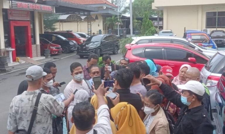 Carlin Pemilik Roti Bunga Mawar Puti Tak Berijin, Bahayakan Konsumen Terancam Ditahan Polres