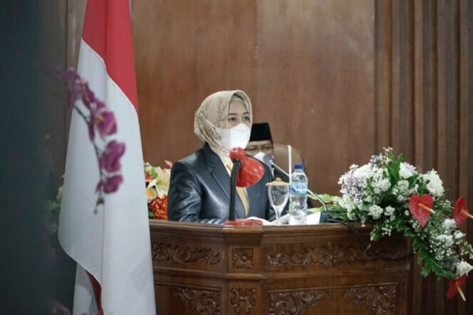 
					Didepan Rapat Paripurna Wali Kota Mojokerto Paparkan Motto Bangkit, Pesat dan Hebat