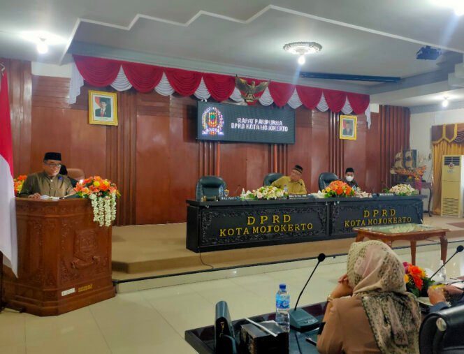
					DPRD Kota Mojokerto Berikan 7 Rekomendasi Kasus BPRS Mojo Artho