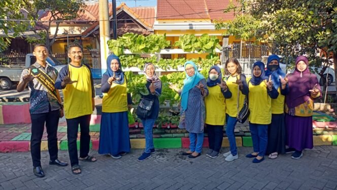 
					Sarasehan Bank Sampah Pattuh Muamalat Kecamatan Candi, Juri DLHK Sidoarjo Tekankan Pentingnya Menjaga Lingkungan
