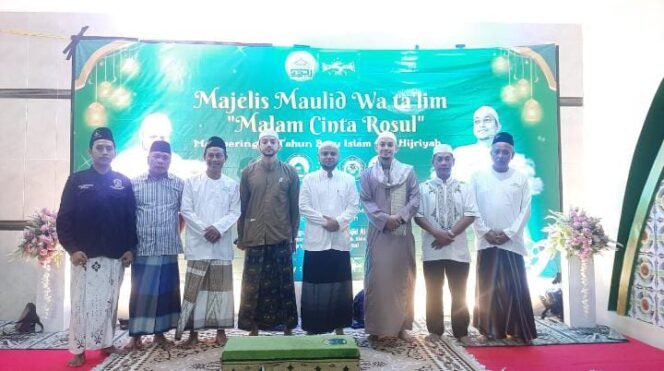 
					Sambut Tahun Baru Islam 1444 Hijriyah, Majelis Maulid Wa ta'lim Desa Kemantren Adakan Malam Cinta Rosul