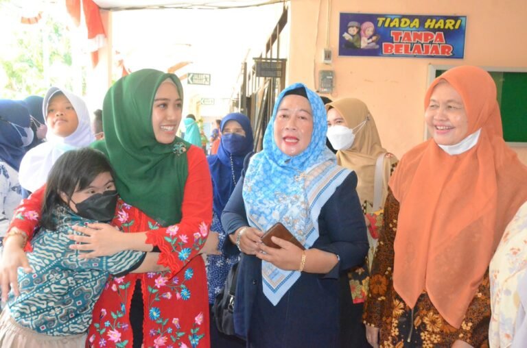 Ning Shasa Bangga dengan Kemampuan Siswa SLB Dharma Wanita Sidoarjo