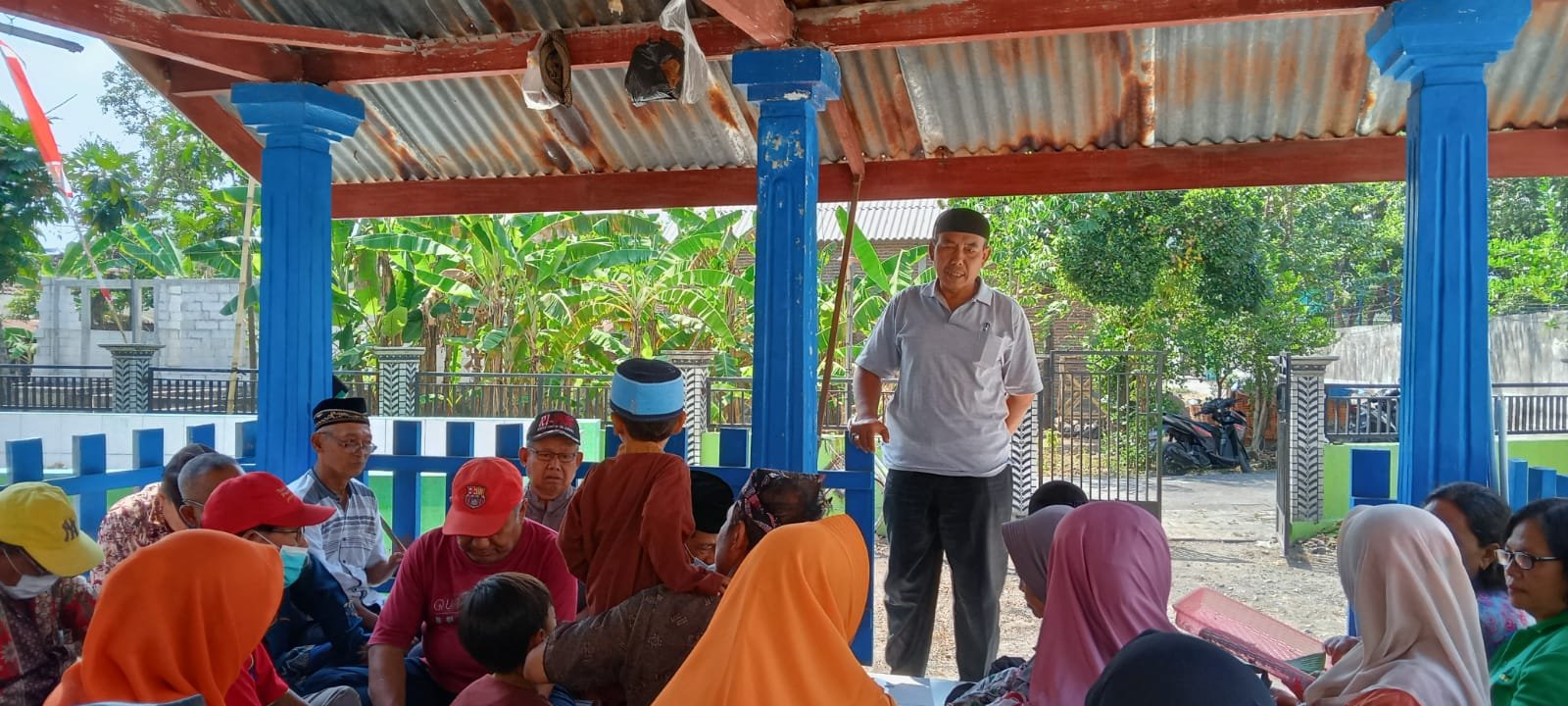 Organisasi Karang Werdha Kresno Desa Kebaron, Doa Bersama Dan Tabur Bunga Di makam Leluhur Mbah Rambat