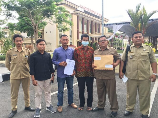
					Warga Desa Sidorejo, Kec.Doko, Kab. Blitar, Menuntut Hak Di PT. Perkebunan Tjengkeh 
