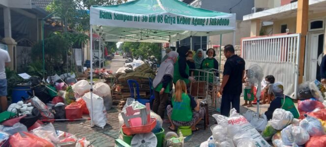 
					Bank Sampah Anggrek Griya Kebonagung, Kec.Sukodono, Kab. Sidoarjo Mendapatkan Bantuan PTPN X