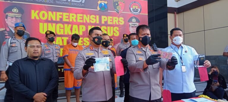 Penyalahgunaan BBM Jenis Solar Diamankan Polisi Sidoarjo