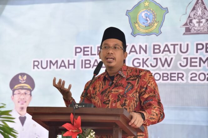 
					Gus Muhdlor Apresiasi Jemaat GKJW Dukung Pembangunan Frontage Road Waru