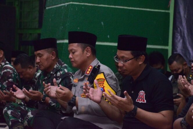 
					Tragedi Kanjuruhan Malang Forkopimda Gelar Doa Bersama di Gelora Delta Sidoarjo 