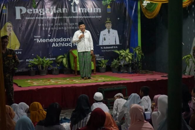 
					Hadir di Pengajian Peringatan Maulid Nabi, Wabup Subandi Sosialisasikan Program Jaminan Kesehatan Gratis