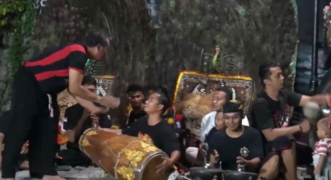 
					Melestarikan Kebudayaan Polisi Ajak Generasi Muda Berkesenian