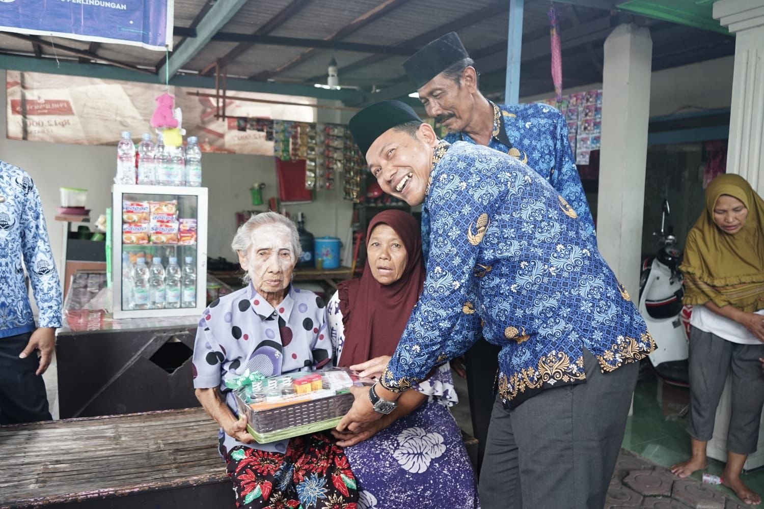 Wabup H. Subandi Pantau Langsung Dispendukcapil Layani Lansia dan ODGJ Perekaman KTP