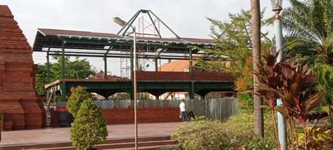 
					Kalangan DPRD Kota Mojokerto Tak Setuju Pembangunan Skywalk Hanya Untuk Pengusaha Kaya