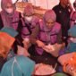 TP- PKK Kabupaten Sidoarjo Bantu Pulihkan Psikis Anak-anak Korban Bencana Angin Puting Beliung