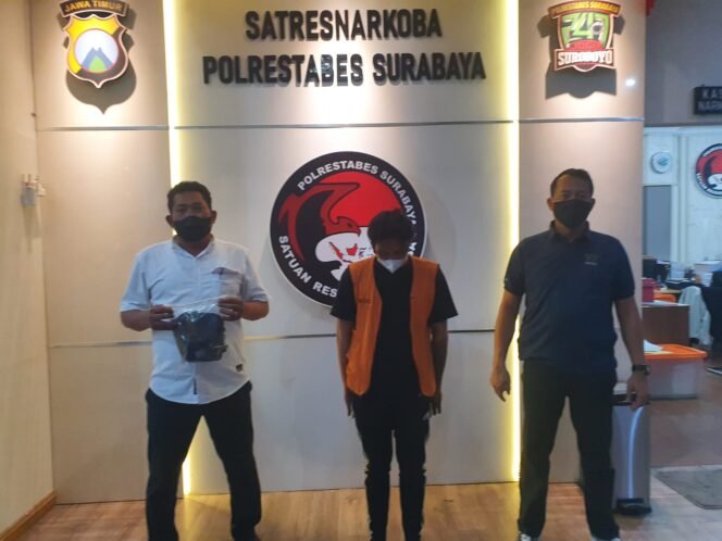 
					Saat Asik di Hotel, Warga Jalan Simo Pomahan Digerebeg Polisi 