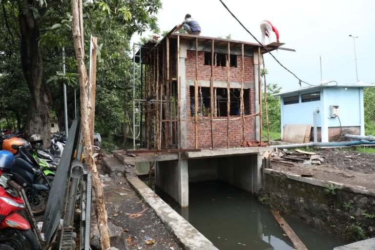 Antisipasi Curah Hujan Tinggi dan Banjir Rob, Gus Muhdlor Bangun Lima Rumah Pompa Baru 30 Unit Pompa Disiagakan