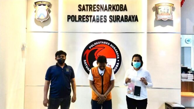 
					Nekat Jual Sabu Pria Paruh Baya Ditangkap Polisi 