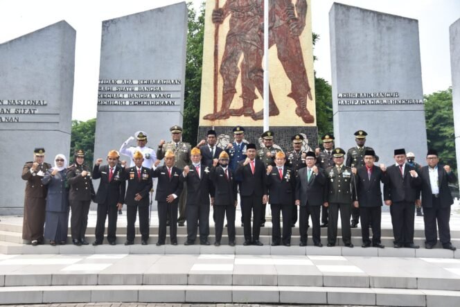 
					Pemkab Sidoarjo Peringati Hari Pahlawan ke 77 