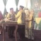 Puncak Acara Hari Jadi Tapin Ke 57 Meriah, Ditandai Pemotongan Tumpeng dan Pengalungan Bunga