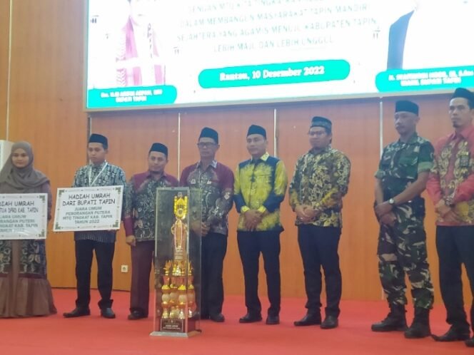 
					Juara Terbaik MTQ Tingkat Kabupaten Tapin Dapat Bonus Umrah
