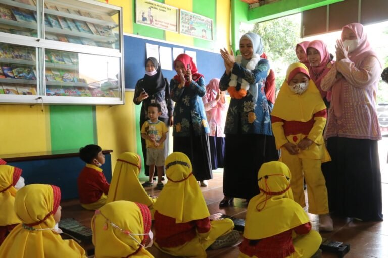 Bunda PAUD Sidoarjo Ingatkan Pentingnya Pengajaran Pendidikan Karakter dan Adab Kepada Anak Sejak Usia Dini