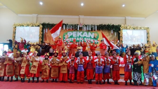 
					Dihadiri 1331, Pekan Prestasi Siswa MI Tarbiyatus Syarifah Tahun 2022 Berlangsung Meriah 