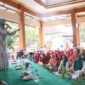 Ning Sasha Hadiri Pengajian Rutin PKK Desa Waung