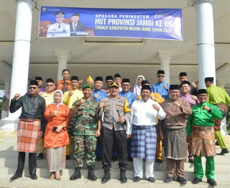 SETDA BUDIHARTONO PIMPIN UPACARA HUT PROVINSI JAMBI KE 66