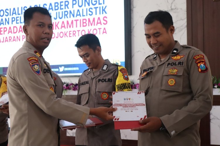 Kasat Binmas Polresta Mojokerto Gelar Sosialisasi Saber Pungli