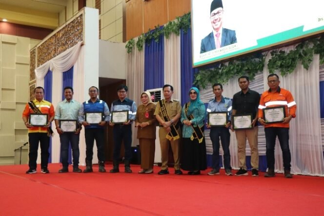 
					Dukung Penurunan Stunting, PT.BRE Diberikan 3 Penghargaan