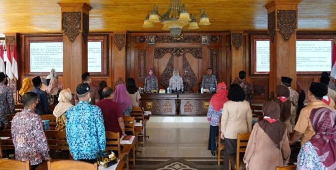 
					Walikota Mojokerto Monev Kawasan Tanpa Rokok (KTR), Imbau Warganya Agar Tidak Merokok Sembarangan