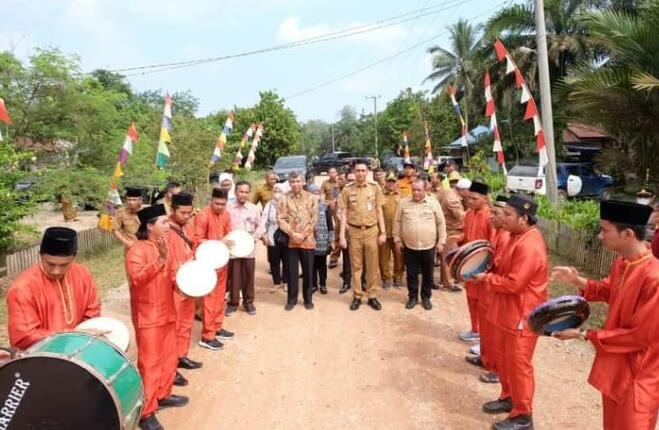 PJ.Bupati Bachyuni Sambut Kedatangan Tim Verifikasi Dan Kepala BKKBN di Kampung KB Sungai Gelam