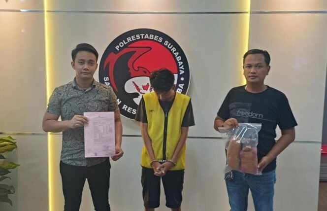 
					Polrestabes Surabaya Berhasil Tangkap Bandar Narkoba, inilah BB & Bandarnya