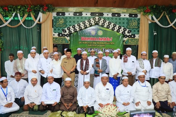 HM.Yamani Dampingi Bupati Kunjungi Ponpes Darussalam, Cengkrama Bersama Ulama dan Santri