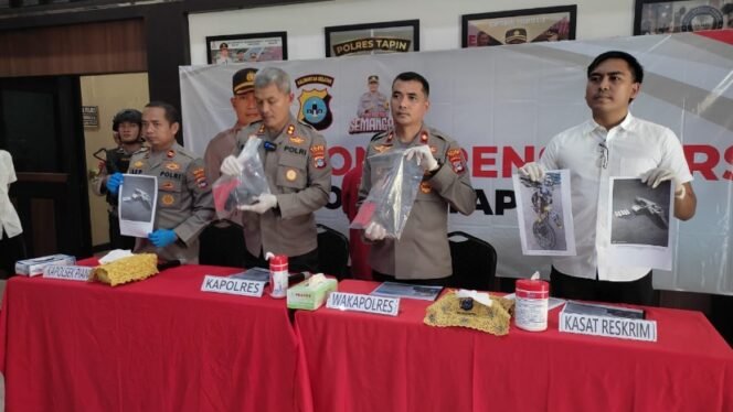 
					Warga Desa Malinau Loksado Ditangkap Miliki Senpi Revolver di Piani